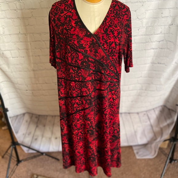 Dress Barn Dresses & Skirts - Plus size 18W Red and black dress from dress barn